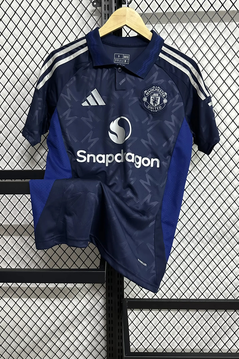 Manchester United 24-25 season away jersey short sleeve No. 6 Martinez