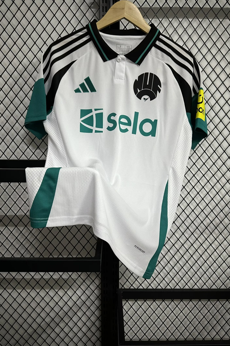 Newcastle United 24-25 season third away game No. 39 Guimaraes new jersey